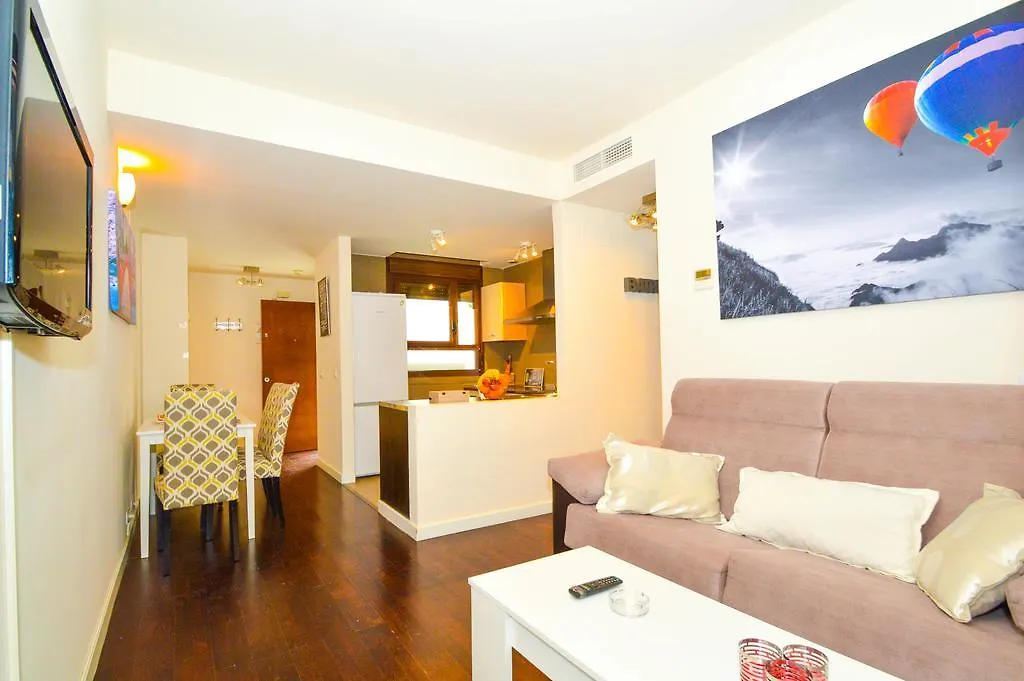 The Zentral Museo Apartment Seville